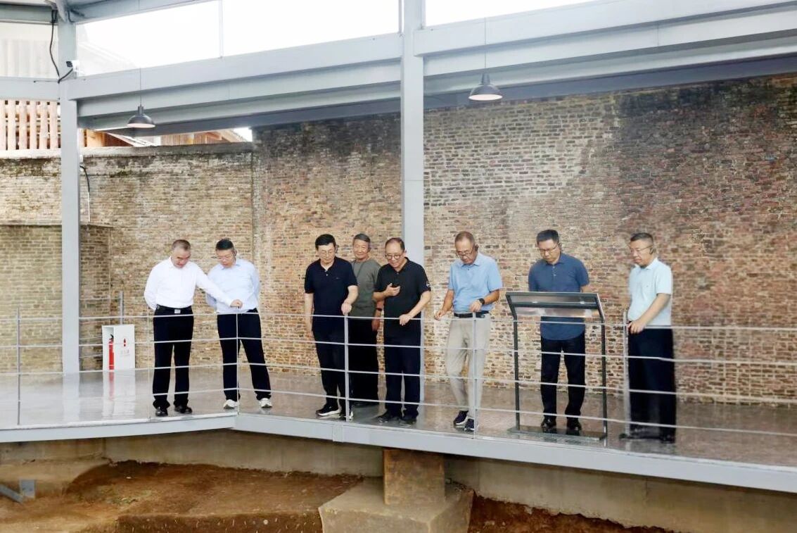 务虚会111.jpg